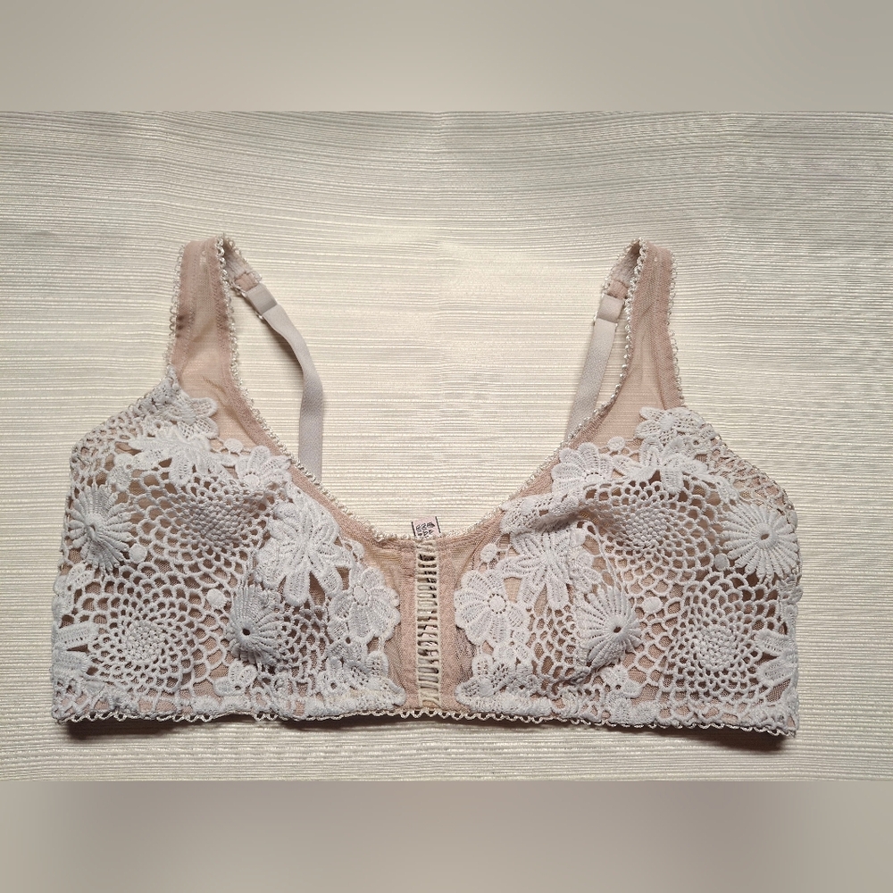 Victoria's Secret Lace Bralette in White and Cream